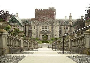 330px-Hatley_Castle
