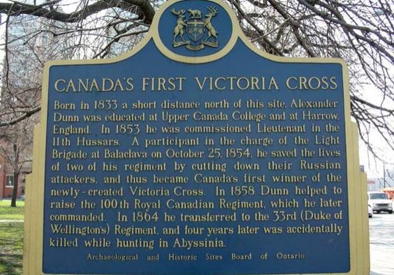 Alexander Roberts Dunn plaque in Toronto