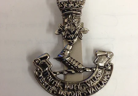 Cap_Badge_grande